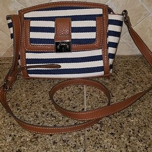 CHAPS purse -NWOT